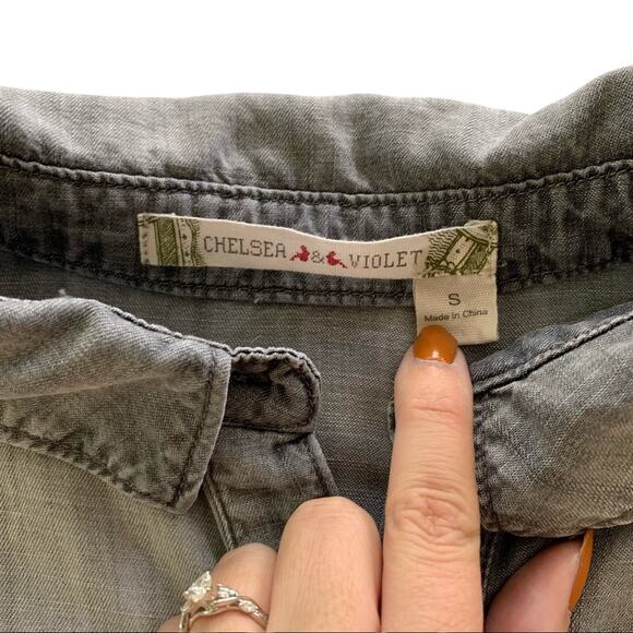 Via Penny Lane Reworked Apparel | Journey Graphic Gray Button Up Shirt Small - Picture 7 of 12